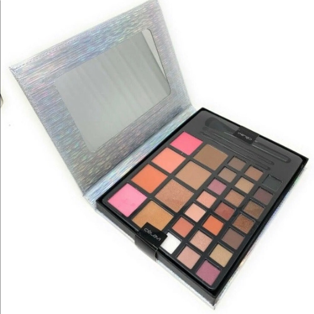 Celavi Runway Beauty High Impact Color. Free gift